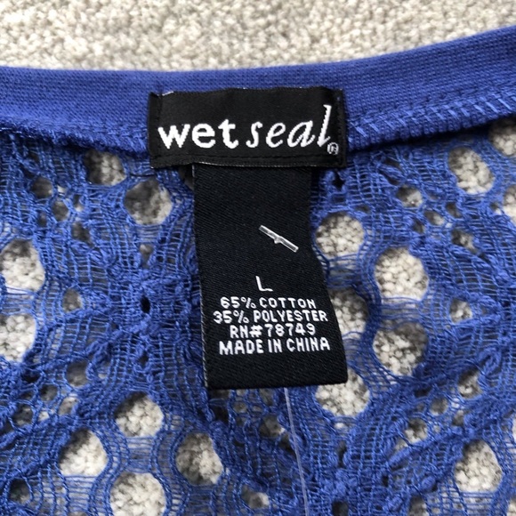 Wet Seal NWT Blue Open Lace Floral Top - Picture 4 of 6
